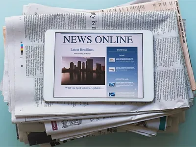 Малки пътни полицаи в светлоотразителни костюми