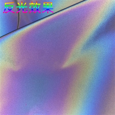 Голям пазар за светлоотразителни материали